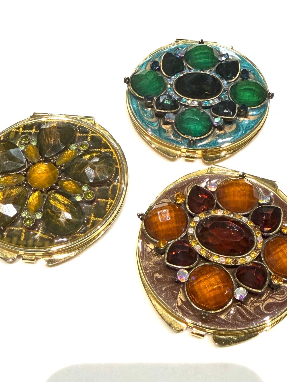 Vintage-Inspired Green Gemstone Compact Mirror - Unbranded